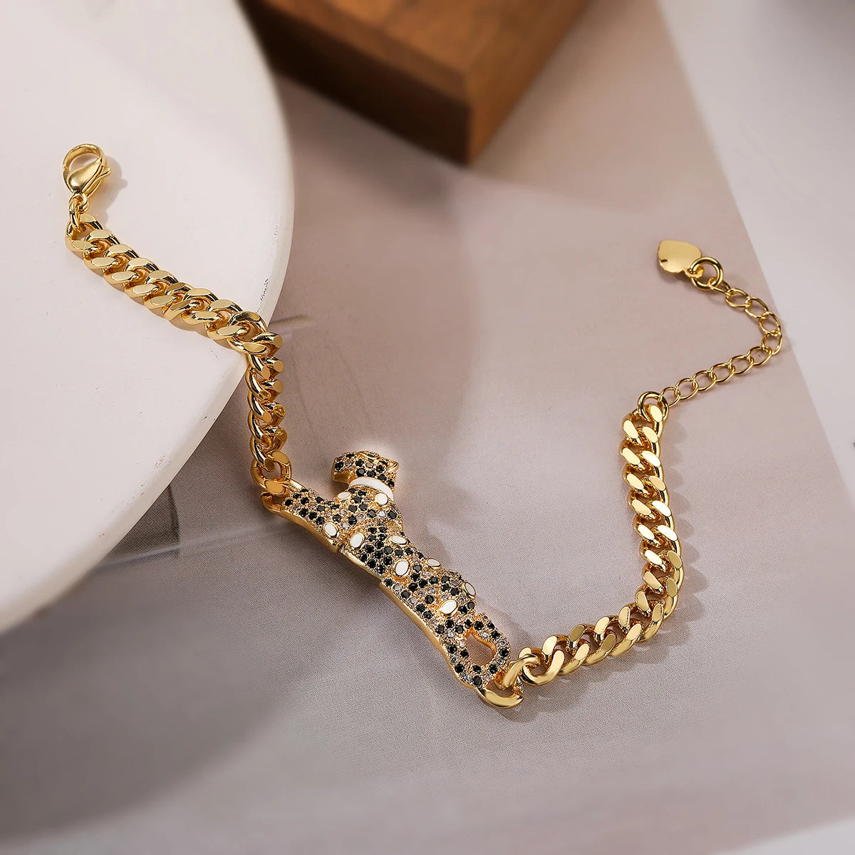 Leopard-Shaped Bracelets For Women Girl